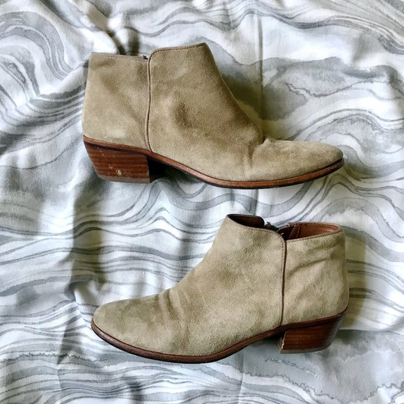 petty bootie - Picture 1 of 9